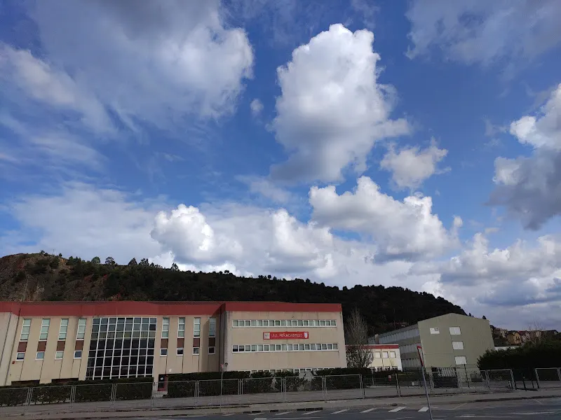 IES Peñacastillo - Instituto de secundaria en Santander - foto 2