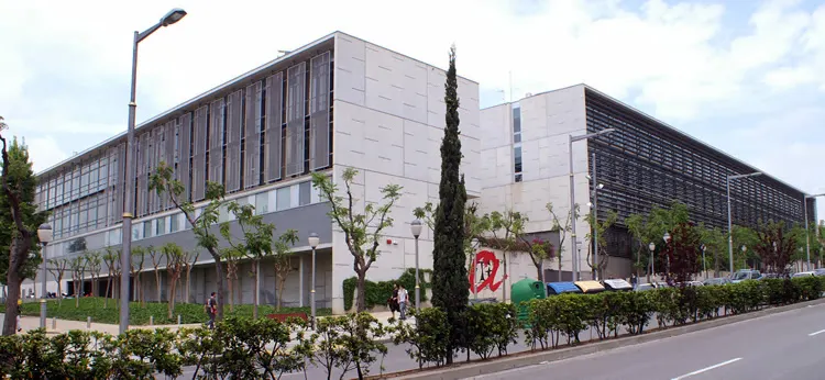 Colegio Oficial de Ingenieros Técnicos Agricolas y Peritos Agricolas - Colegio público en Tarragona - foto 3