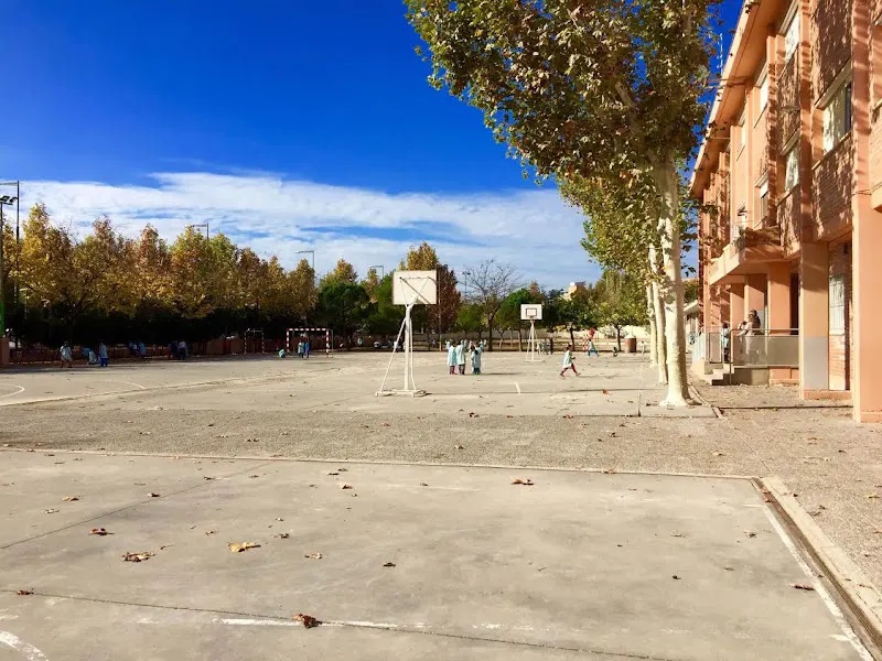 AFA Escola Pràctiques 1 "Annexa" - Colegio público en Lleida - foto 2