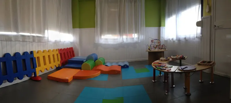 Escuela Infantil Las Albarizas - Colegio público en Marbella - foto 3