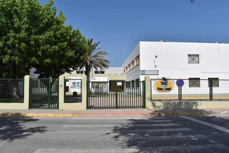 Colegio Público Las Portadas - Colegio público en Dos Hermanas - foto 2