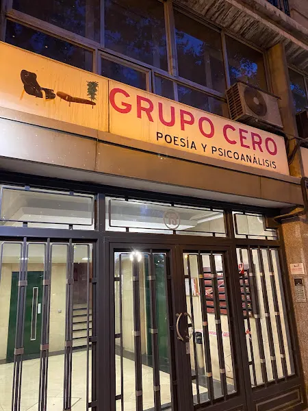 Escuela de Psicoanálisis y Poesía Grupo Cero