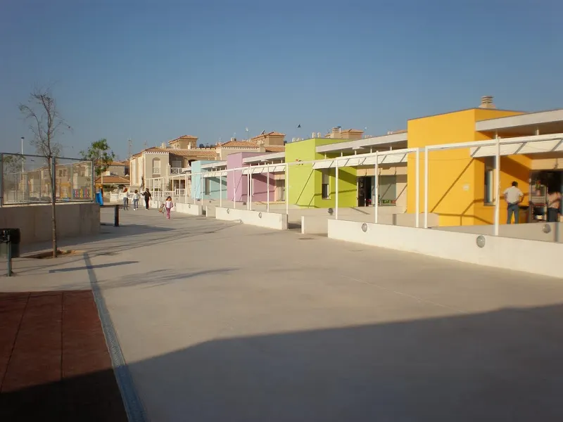 Colegio Número 16 - Centro educativo en Torrevieja - foto 2