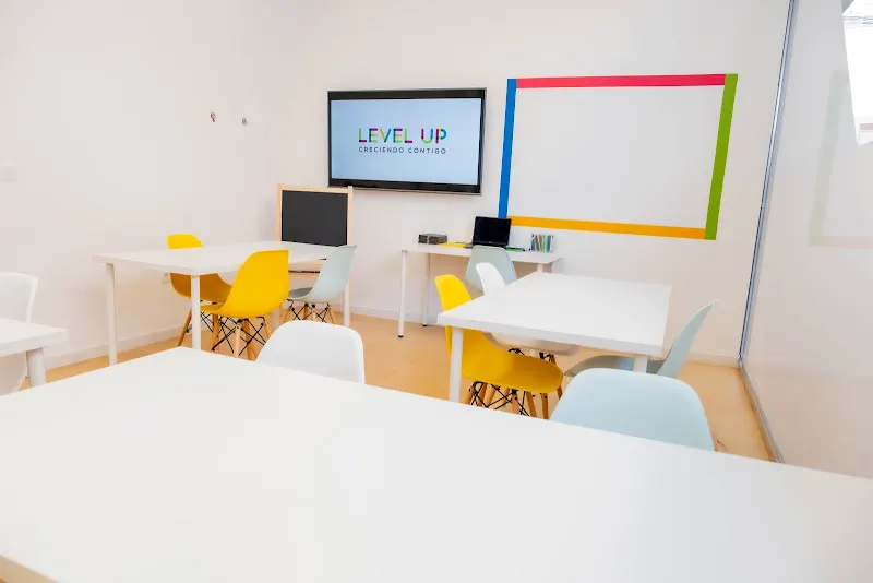 Level up Academia - Centro educativo en Torrevieja - foto 2