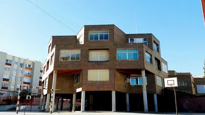 CEIP Dionisio Ridruejo - Colegio público en Madrid - foto 2