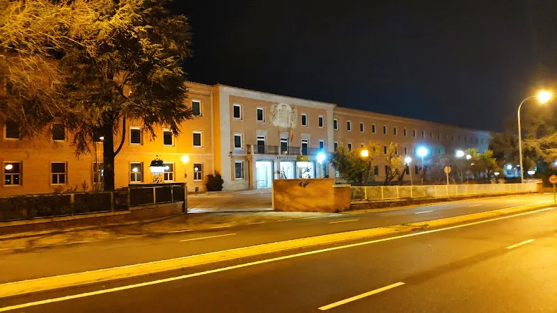 Escuela de la Hacienda Pública