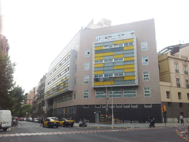 Institut Poeta Maragall - Instituto de secundaria en Barcelona - foto 2