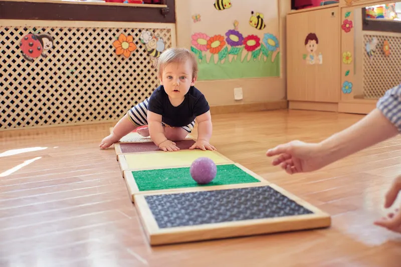 LLar d'Infants trilingüe Colegio SIL - Guardería en Barcelona - foto 2