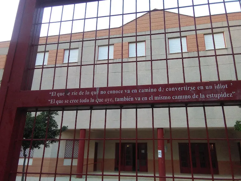 CEPER JOSÉ SANCHEZ ROSA - Centro educativo en Sevilla - foto 2
