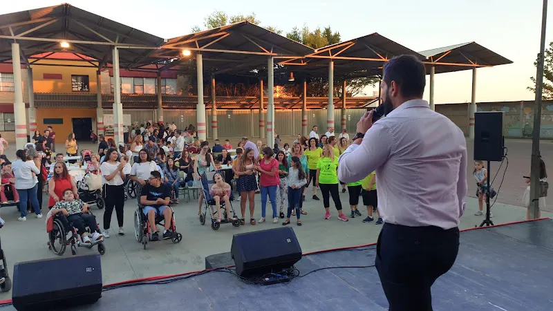 CEEE Directora Mercedes Sanroma - Colegio público en Sevilla - foto 2