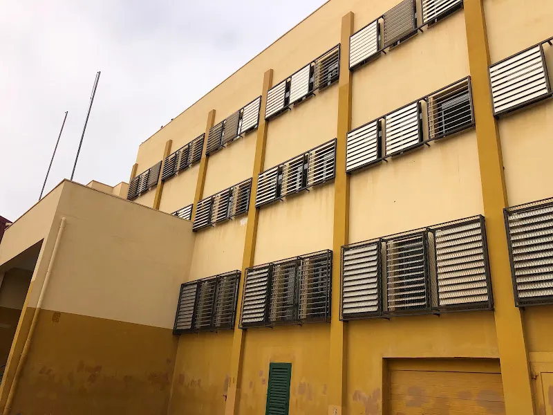 IES Simón Pérez - Instituto de secundaria en Palmas de Gran Canaria (Las) - foto 2