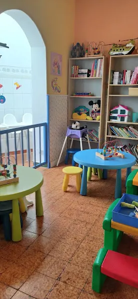 Escuela Municipal De Educación Infantil Los Pitufos