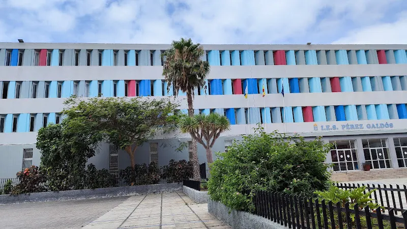 IES Ramón Menéndez Pidal - Instituto de secundaria en Palmas de Gran Canaria (Las) - foto 2