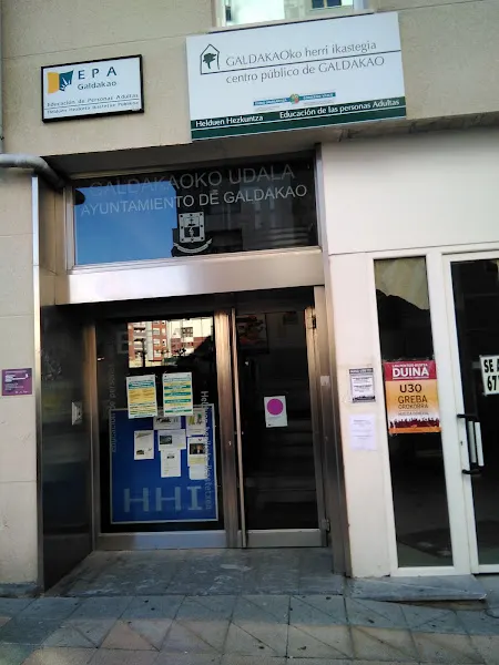 CEPA Bilbao Uretamendi HHI Centro de Educación de Personas Adultas - Centro educativo en Bilbao - foto 3