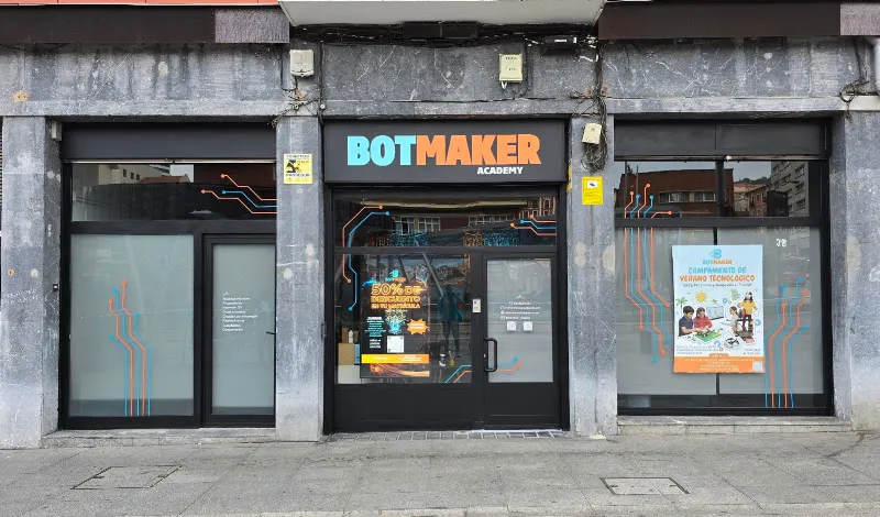 BOTMAKER ACADEMY - Centro educativo en Bilbao - foto 2