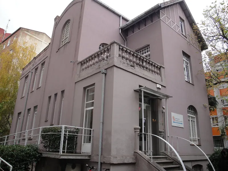 Centro de Educación de Personas Adultas (CEPA) "Muro"