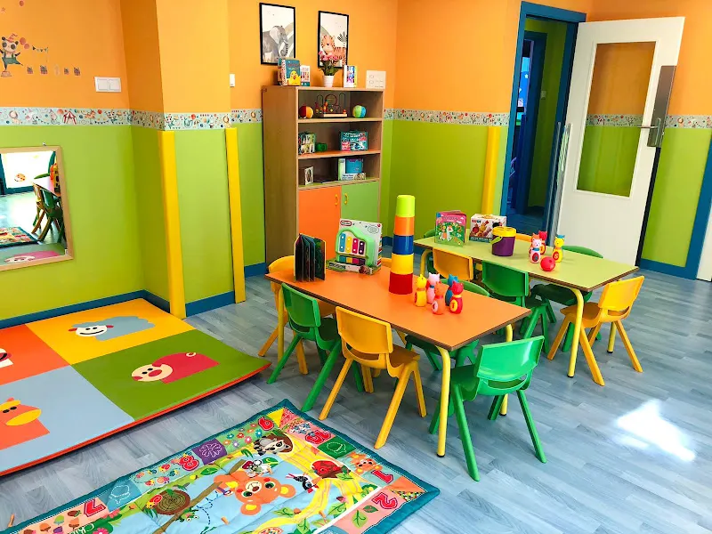 Escuela Infantil Bilingüe Os Pequerrechos Ciudad Jardín- Peque's School - Centro de educación preescolar en Coruna (A) - foto 2