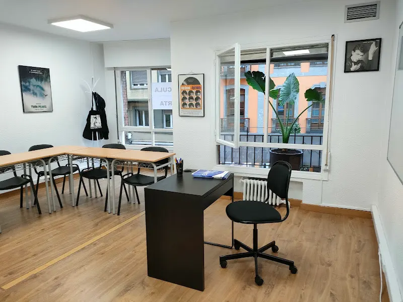 Academia Clover - Oviedo