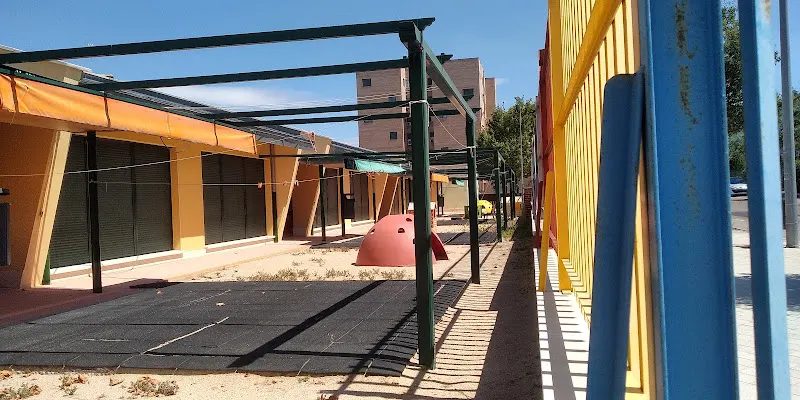 Escuela de Educación Infantil El Bonsai - Colegio público en Fuenlabrada - foto 2
