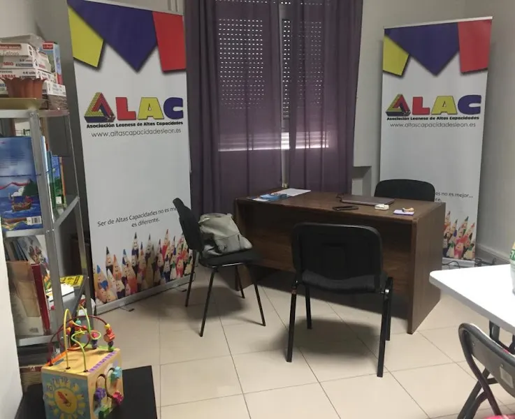 Equipo de Atención al Alumnado con Trastornos de Conducta de León (EAC1) - Centro educativo en León - foto 2