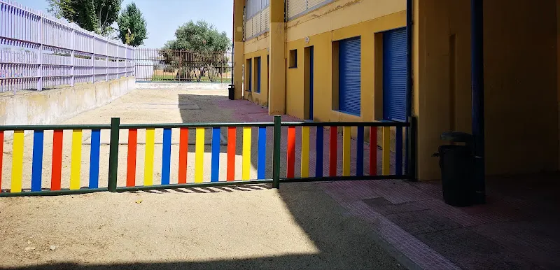 Escuela De Educación Infantil Casa De Niños Pilocha - Colegio público en Parla - foto 2