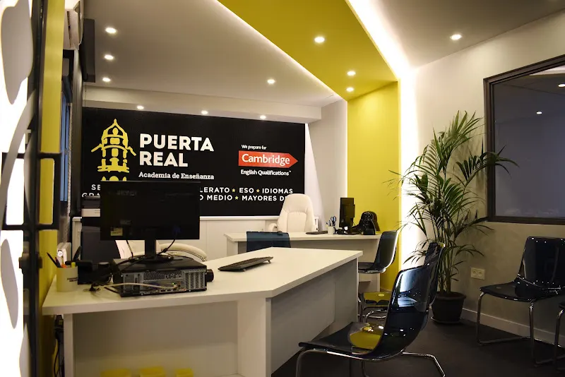 Academia Puerta Real - Granada