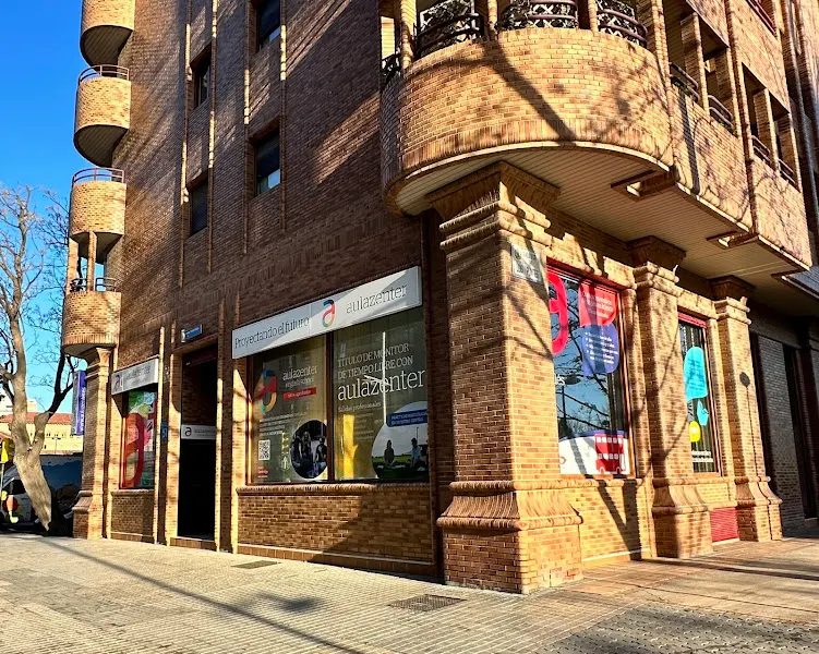 AULAZENTER Academia de Inglés y Refuerzo Educativo - Centro educativo en Zaragoza - foto 2