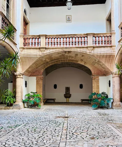 Centro Privado de Enseñanza Santíssima Trinitat - Centro educativo en Palma - foto 2