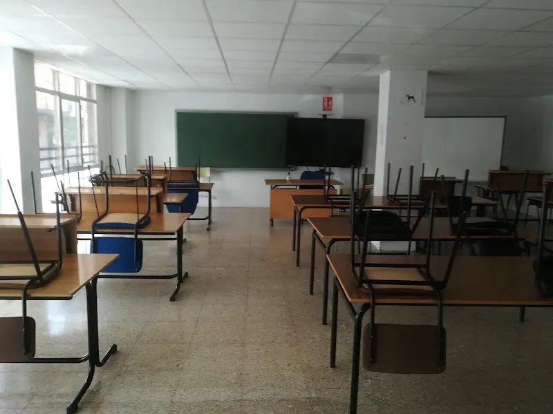 Centro de Estudios Áreas - Centro educativo en Elche - foto 3