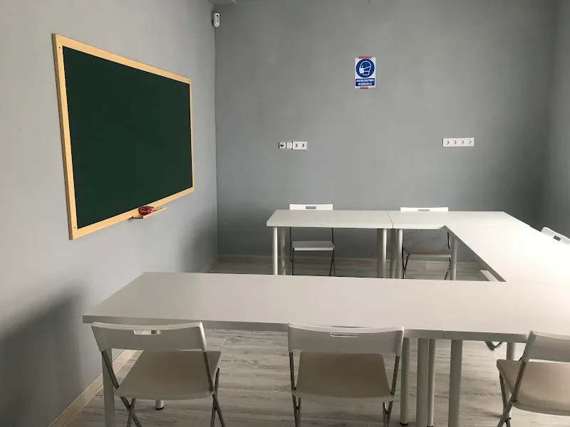 Academia Mundo Universal