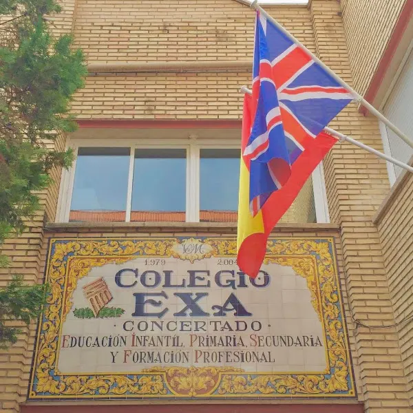 Dirección Provincial de Educación y Ciencia de Toledo - Instituto de secundaria en Talavera de la Reina - foto 2