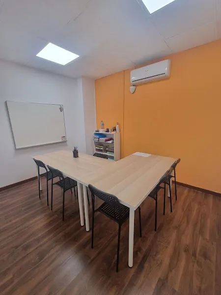 THE CORNER BACK - Centro educativo en Cornellà de Llobregat - foto 3