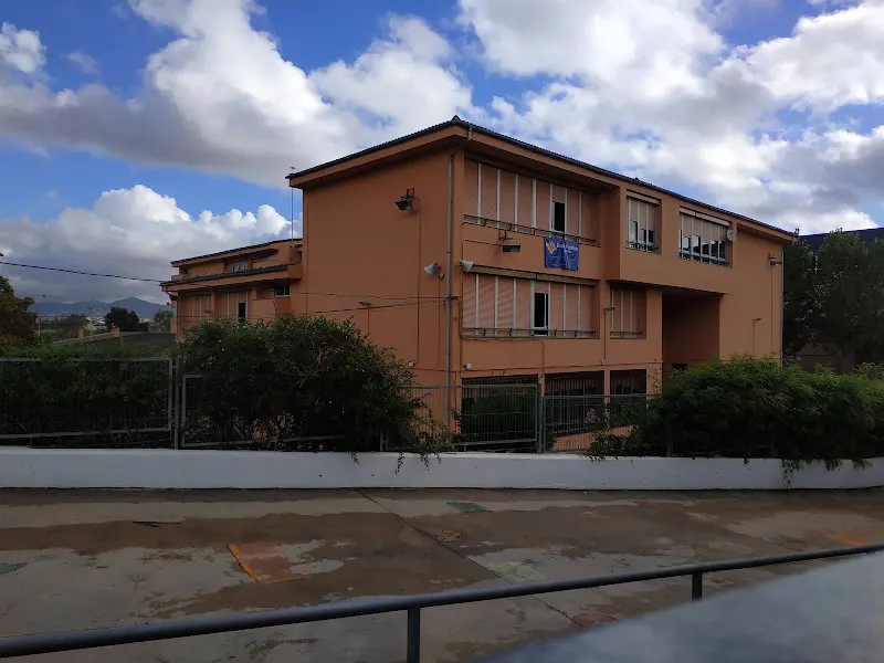 Pabello col•legi salesianos de sant boi - Centro educativo en Hospitalet de Llobregat (L) - foto 3