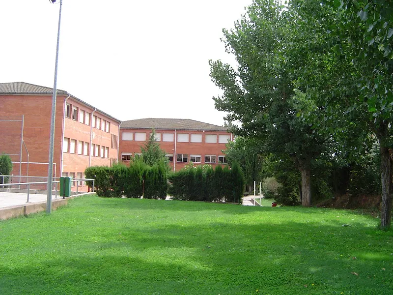 Institut Pius Font i Quer - Instituto de secundaria en Manresa - foto 2