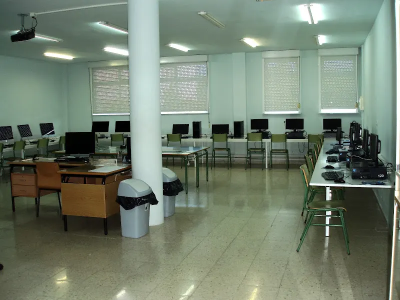 Centro Integrado de Formación Profesional Leixa - Centro educativo en Ferrol - foto 2