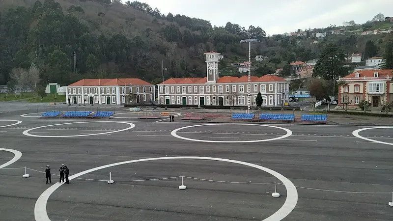 Porta Cabana (Escola de Especialidades A Graña)