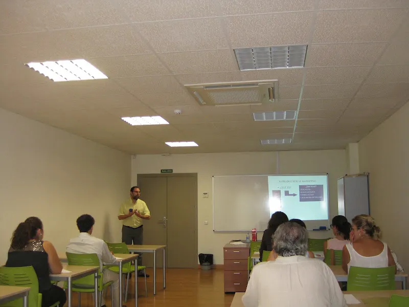 Incide - Centro educativo en Vélez-Málaga - foto 2