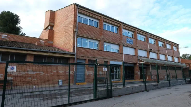 Instituto J.V. Foix - Instituto de secundaria en Rubí - foto 2
