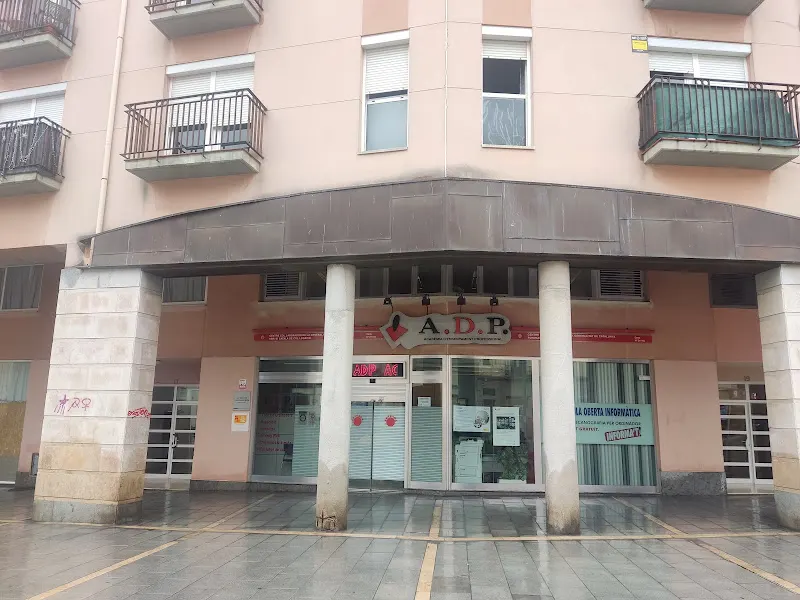 Centre de formació ADP - Centro educativo en Vilanova i la Geltrú - foto 2