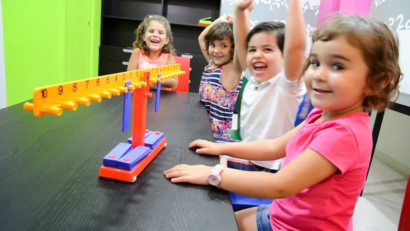 Menjaactuaimpacta - Centro educativo en Prat de Llobregat (El) - foto 2
