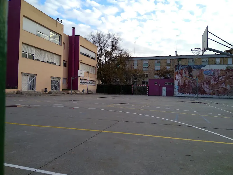 Institut Celestí Bellera - Instituto de secundaria en Santa Coloma de Gramenet - foto 2