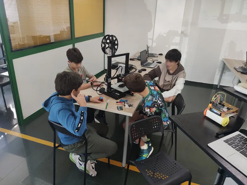 Roboticole - Clases de robótica - Centro educativo en Ávila - foto 2