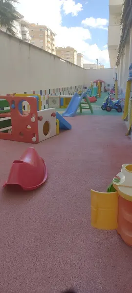 ESCUELA INFANTIL LOS POLLITOS - Guardería en Elda - foto 2