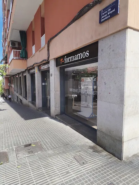 T-Formamos - Centro de formación - Centro de formación profesional en Santa Coloma de Gramenet - foto 2