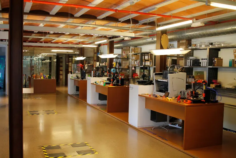 Esplulab - Centro educativo en Hospitalet de Llobregat (L) - foto 2