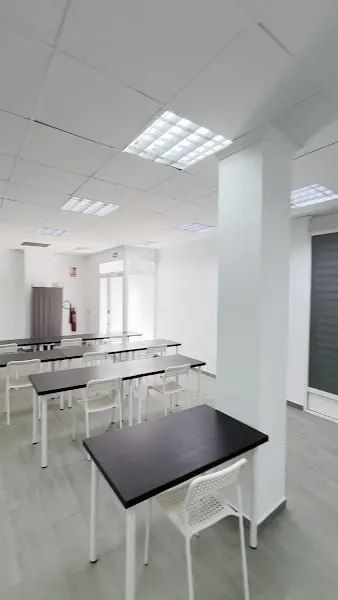 Orígens Academia de Oposiciones Alzira - Centro educativo en Alzira - foto 2