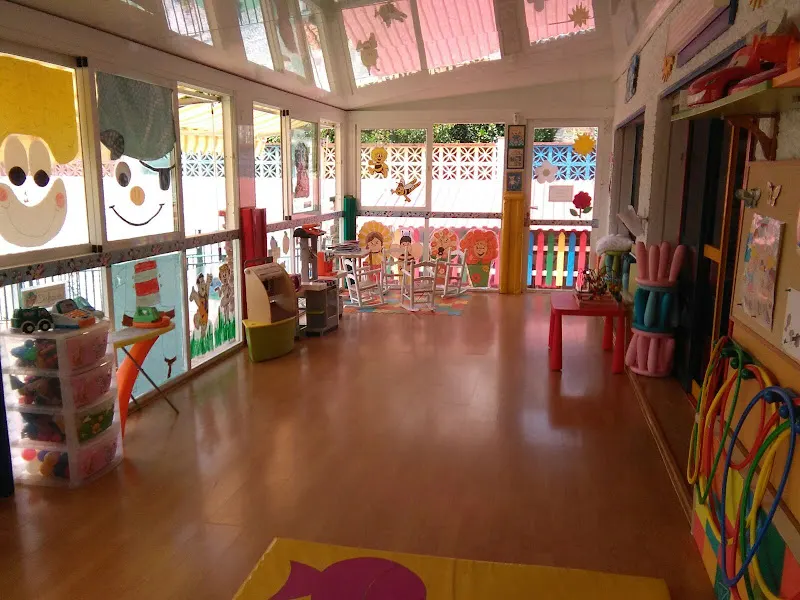 Escuela Infantil EL JARDIN DE AÑORETA - Guardería en Rincón de la Victoria - foto 2