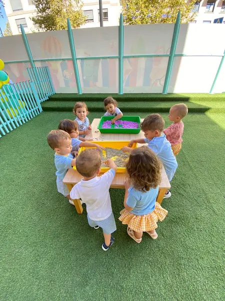 Infants Roba De Xiquets - Colegio público en Villajoyosa - foto 2
