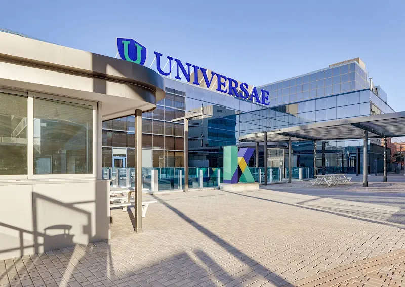 Universae - Centro educativo en Sant Joan Despí - foto 2