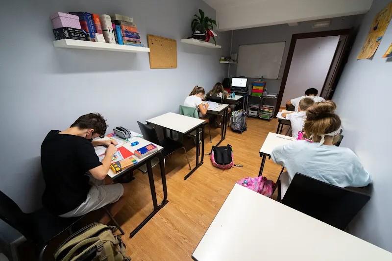Centro Estudios Camargo Oposiciones - El Astillero